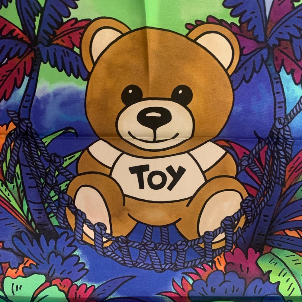 Moschino scarf - Picture 4 of 4